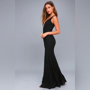 Lulu's Black Lace Gown size XS